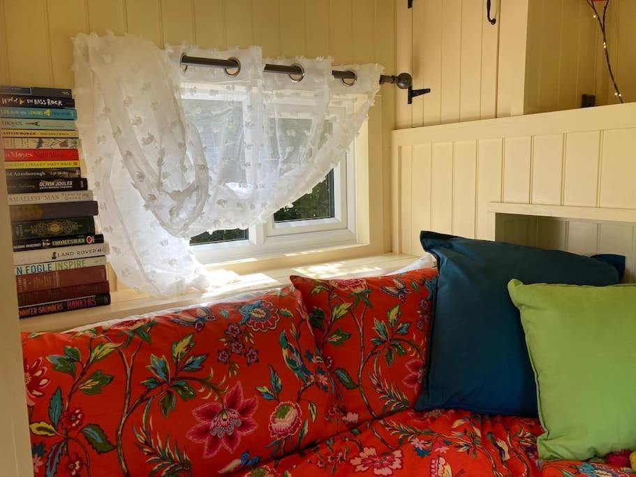 Neddys Rest Luxury Horsebox Stay Battle Zewnętrze zdjęcie