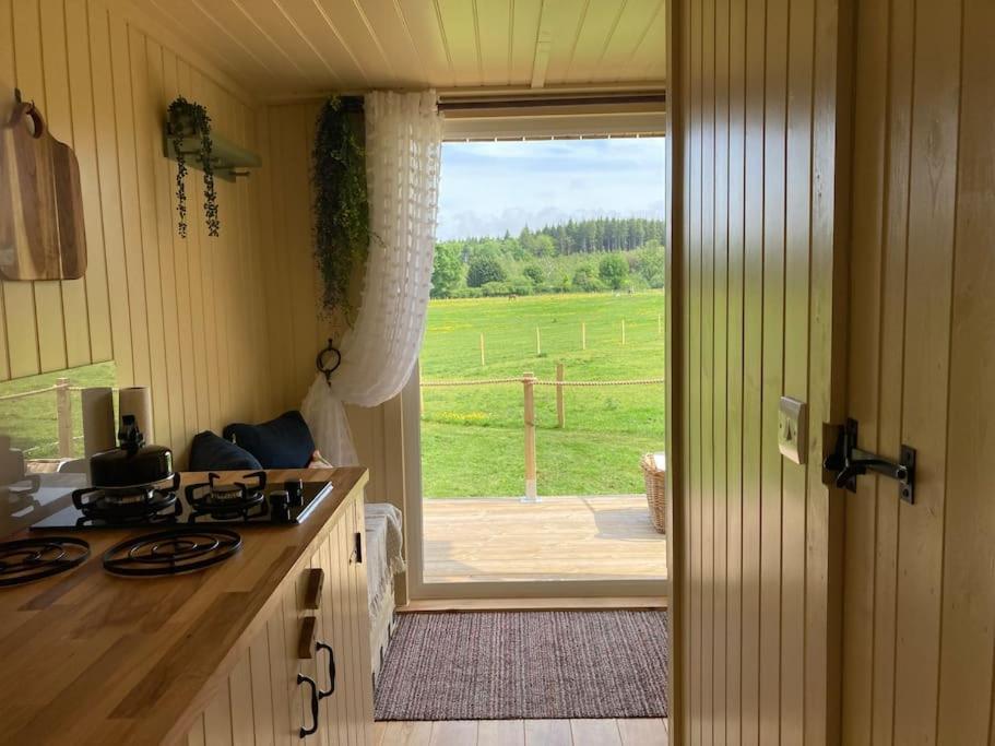 Neddys Rest Luxury Horsebox Stay Battle Zewnętrze zdjęcie